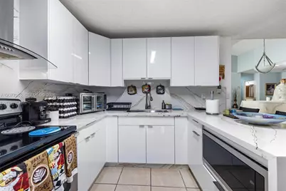 14217 SW 102nd St, Miami, FL 33186 - Photo 11