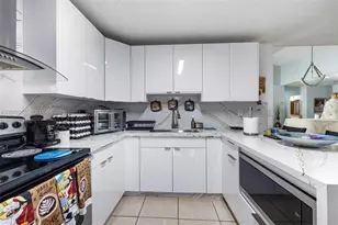 14217 SW 102nd St, Miami, FL 33186 - Photo 11