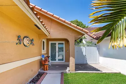 14217 SW 102nd St, Miami, FL 33186 - Photo 3