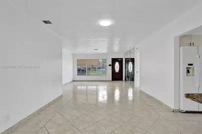 6761 Pershing St, Hollywood, FL 33024 - Photo 9