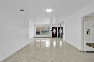 6761 Pershing St, Hollywood, FL 33024 - Photo 9