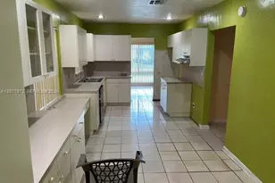 15244 SW 108th Ct, Miami, FL 33157 - Photo 5