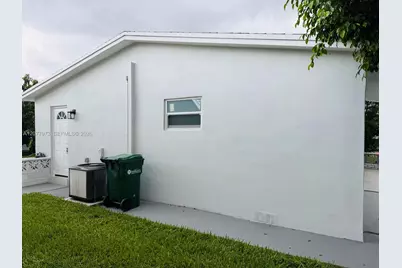 720 NW 74th Way, Margate, FL 33063 - Photo 7