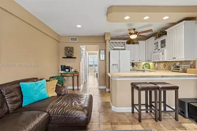 [Address not provided], Hollywood, FL 33019 - Photo 5