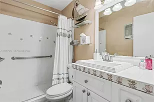 1801 S Surf Rd, Hollywood, FL 33019 - Photo 25