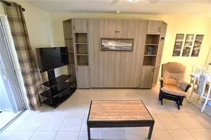 2971 Crosley Dr W, West Palm Beach, FL 33415 - Photo 9