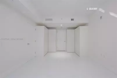 1010 Brickell Ave #1402, Miami, FL 33131 - Photo 13