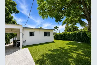 525 NW 23rd Ave, Miami, FL 33125 - Photo 27