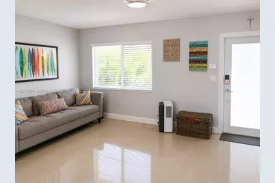 525 NW 23rd Ave, Miami, FL 33125 - Photo 11