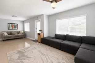 525 NW 23rd Ave, Miami, FL 33125 - Photo 13