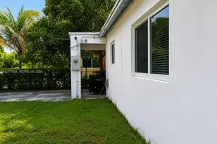 525 NW 23rd Ave, Miami, FL 33125 - Photo 29