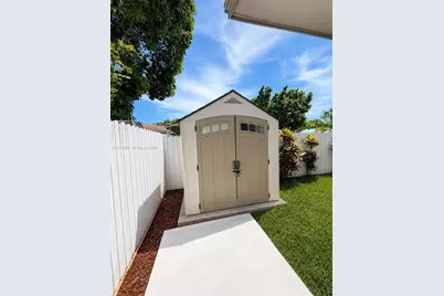 525 NW 23rd Ave, Miami, FL 33125 - Photo 41