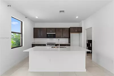 1325 NE 2nd Ct, Homestead, FL 33033 - Photo 17