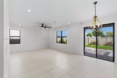 1325 NE 2nd Ct, Homestead, FL 33033 - Photo 11