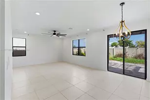 1325 NE 2nd Ct, Homestead, FL 33033 - Photo 11