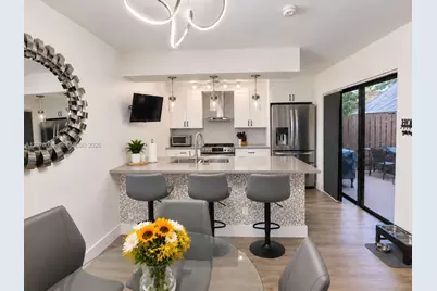 1200 SW 118th Ter #1200, Davie, FL 33325 - Photo 5