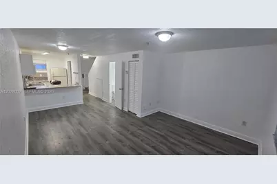 8027 NW 8th St #13, Miami, FL 33126 - Photo 5