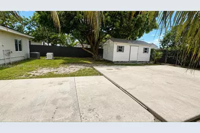 640 E 42nd St #0, Hialeah, FL 33013 - Photo 13