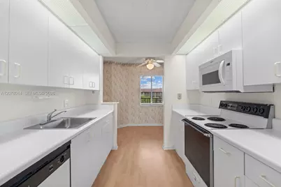 13705 SW 12th St #409B, Pembroke Pines, FL 33027 - Photo 9