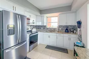 1301 NE Miami Gardens Dr, Miami, FL 33179 - Photo 7
