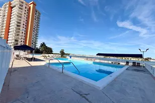 1301 NE Miami Gardens Dr, Miami, FL 33179 - Photo 27