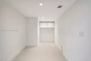 1581 Brickell Ave, Miami, FL 33129 - Photo 17