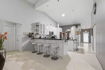 10887 SW 152nd Pl, Miami, FL 33196 - Photo 11