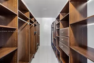 200 Golden Isles Dr, Hallandale Beach, FL 33009 - Photo 25