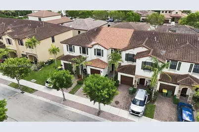 125 SE 34th Ter #125, Homestead, FL 33033 - Photo 3