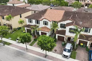 125 SE 34th Terrace, Homestead, FL 33033 - Photo 3
