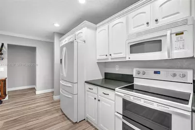 2426 NW 118th Ter, Coral Springs, FL 33065 - Photo 13
