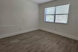 6580 W 27th Ct, Hialeah, FL 33016 - Photo 1