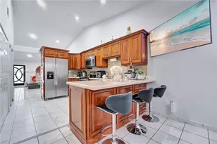 5670 W 20th Ct, Hialeah, FL 33016 - Photo 7
