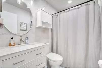 5670 W 20th Ct, Hialeah, FL 33016 - Photo 17