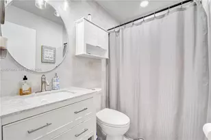 5670 W 20th Ct, Hialeah, FL 33016 - Photo 17