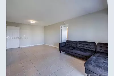 8240 SW 210th St #319, Cutler Bay, FL 33189 - Photo 5