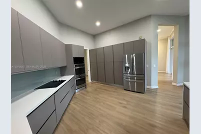1360 Victoria Isle Dr, Weston, FL 33327 - Photo 7
