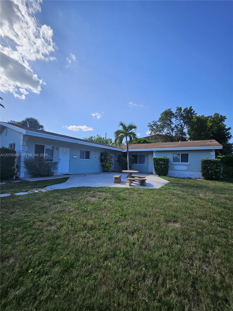 1231 NE 23rd Ave #3 - 1231 NE 23rd Ave #3, Pompano Beach, FL 33062 Luxury Property | Jose Angel Pina