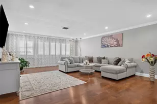 329 SE 3rd St, Hallandale Beach, FL 33009 - Photo 3