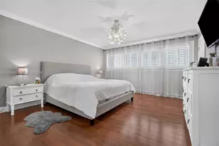329 SE 3rd St, Hallandale Beach, FL 33009 - Photo 11