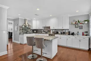 329 SE 3rd St, Hallandale Beach, FL 33009 - Photo 7