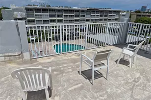 329 SE 3rd St, Hallandale Beach, FL 33009 - Photo 23