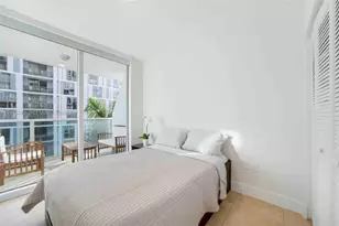 41 SE 5th St, Miami, FL 33131 - Photo 7