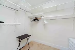 41 SE 5th St, Miami, FL 33131 - Photo 15