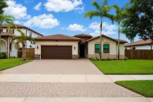 167 SE 24th Ave, Homestead, FL 33033 - Photo 1
