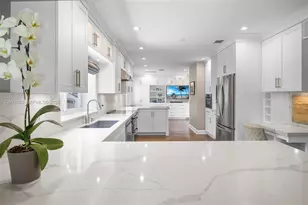 2400 Trapp Ave, Miami, FL 33133 - Photo 11