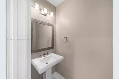 2400 Trapp Ave, Miami, FL 33133 - Photo 19