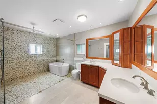 2400 Trapp Ave, Miami, FL 33133 - Photo 23