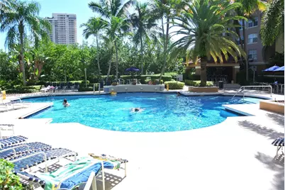 19901 E Country Club Dr #2405, Aventura, FL 33180 - Photo 23
