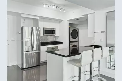 92 SW 3rd St #2602, Miami, FL 33130 - Photo 13